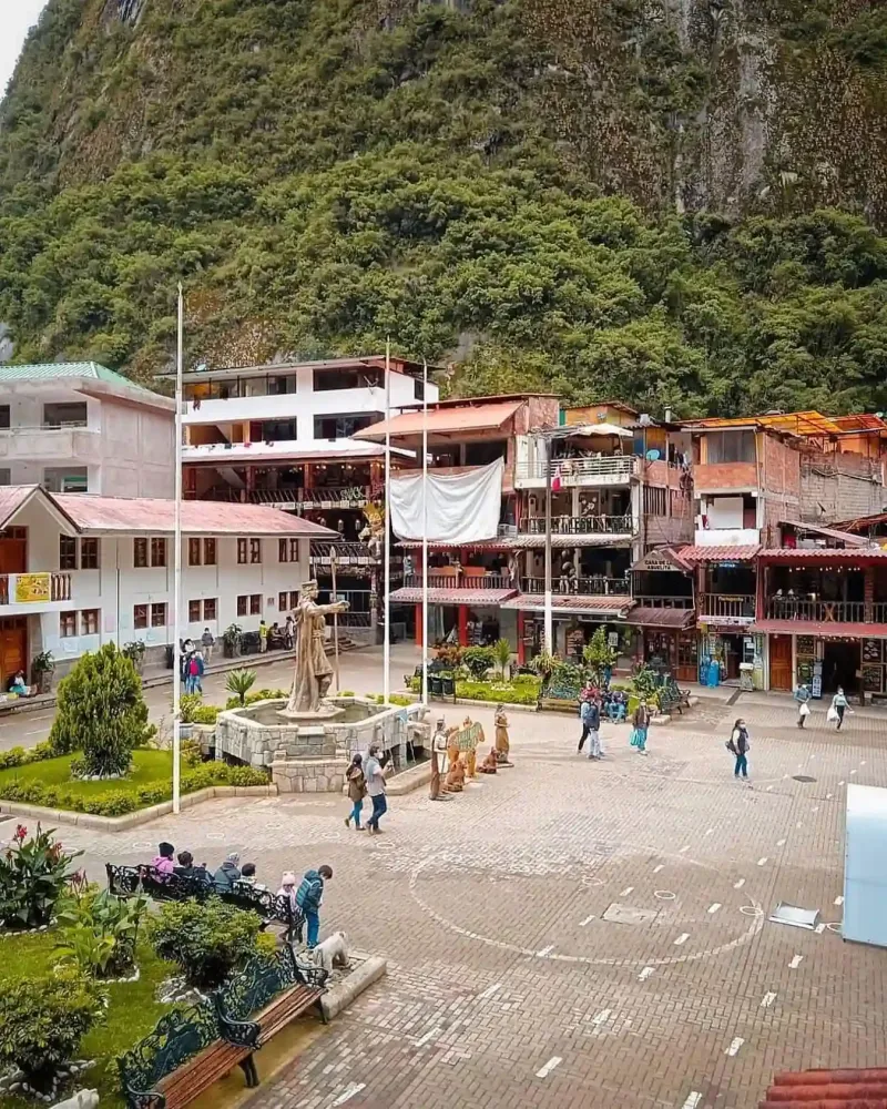 Aguas-Calientes-nos-pes-de-Machu-Picchu-9